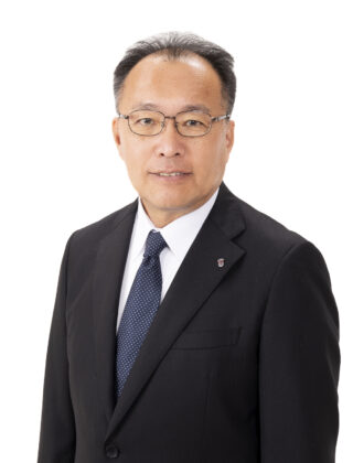 山下　真